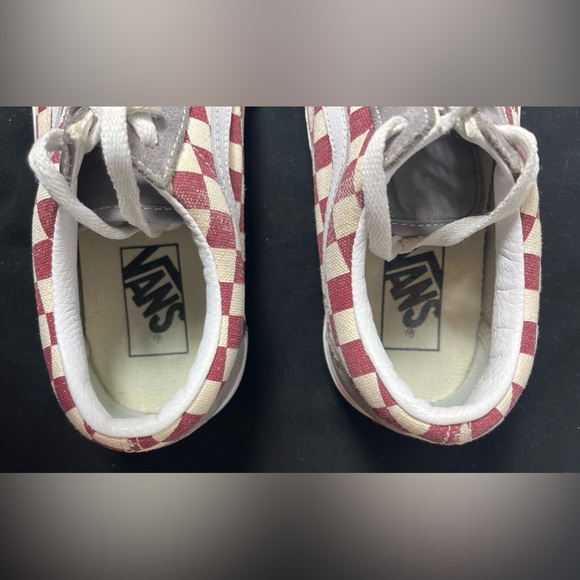 Vans Shoes - Checker White & Red with Grey - Women’s Size 6.5 & Men’s Size 5 - Picture 5 of 11